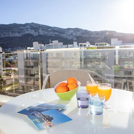 Atico Buen Vivir Con Gran Terraza Y Vistas Espectaculares En Marina Real Ii By Family Homes 公寓