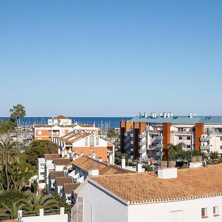 Atico Buen Vivir Con Gran Terraza Y Vistas Espectaculares En Marina Real Ii By Family Homes Appartement Dénia